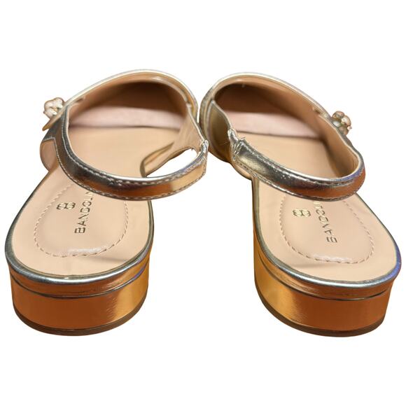 BANDOLINO Aubriana Women's 10M Gold Slingback Flats Pointed Toe Flower Ornament - Picture 4 of 10